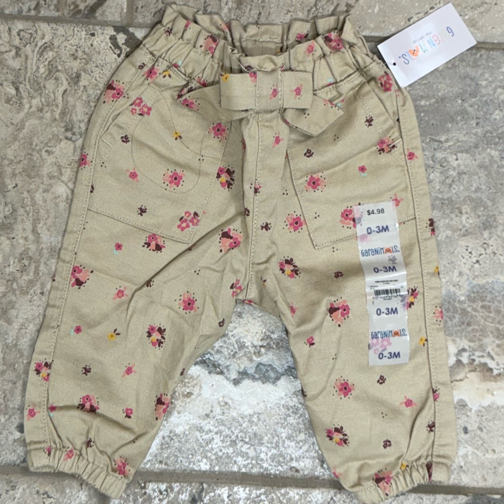 NWT size 0-3 months Garaminals Pink Floral Joggers